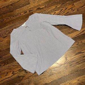 Ellen Tracy blue and white striped top. Size medium.